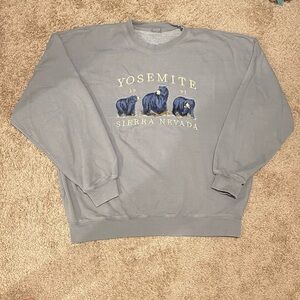 Brandy Melville Yosemite Sierra Nevada Gray Crewneck Sweatshirt